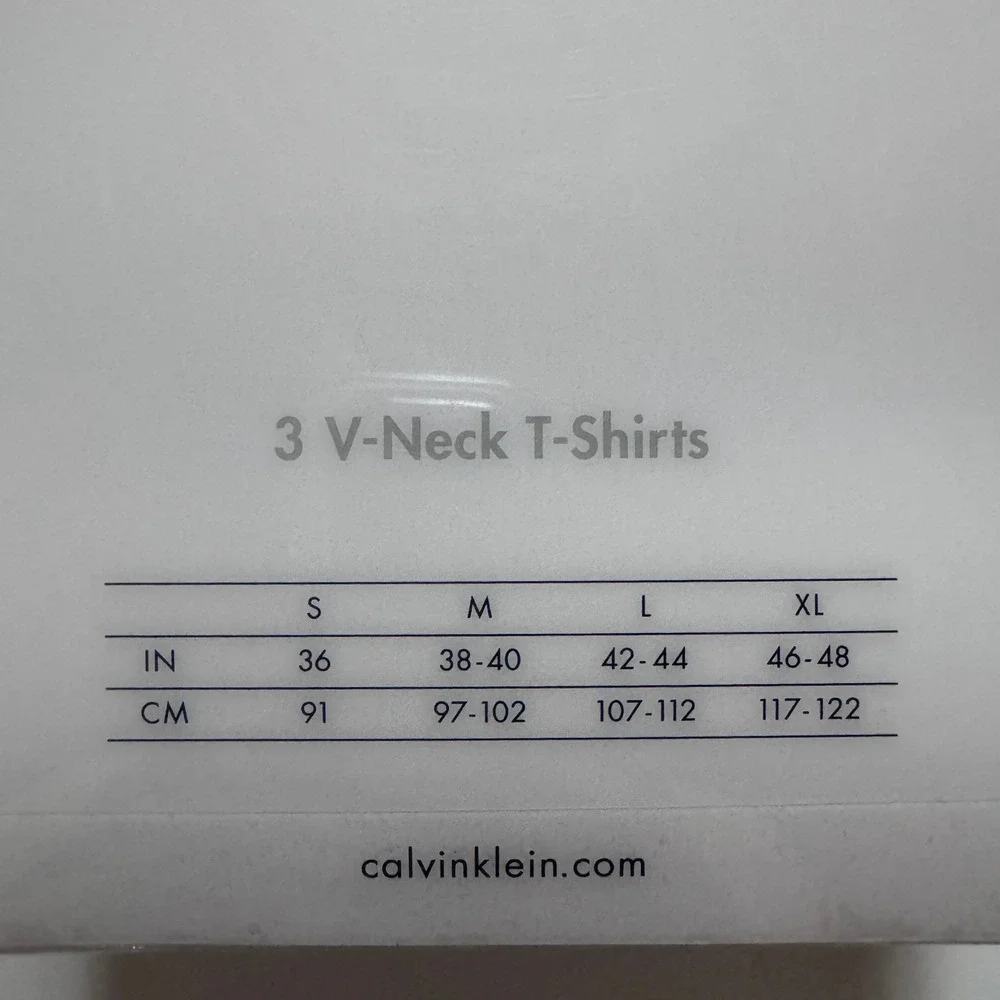Calvin Klein Men 3 Pack White 100% Cotton V-Neck T-Shirts Classic Fit Size L